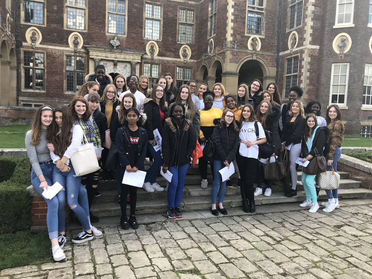 WGSGHistory's tweet image. An engaging and fascinating day @HamHouseNT . The students were excellent and were really helped by all the NT staff. Here's to successful essays on Ham House in their GCSE exam! @WilmingtonGSG