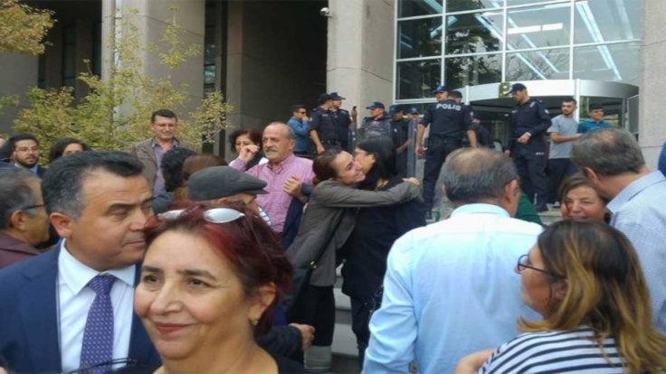 HaziranBeyoglu's tweet photo. Ankara'da Halkevleri'ne yönelik yapılan operasyonda gözaltına alınan, 4 şube başkanı serbest bırakıldı. https://t.co/L5fwkFGV8K