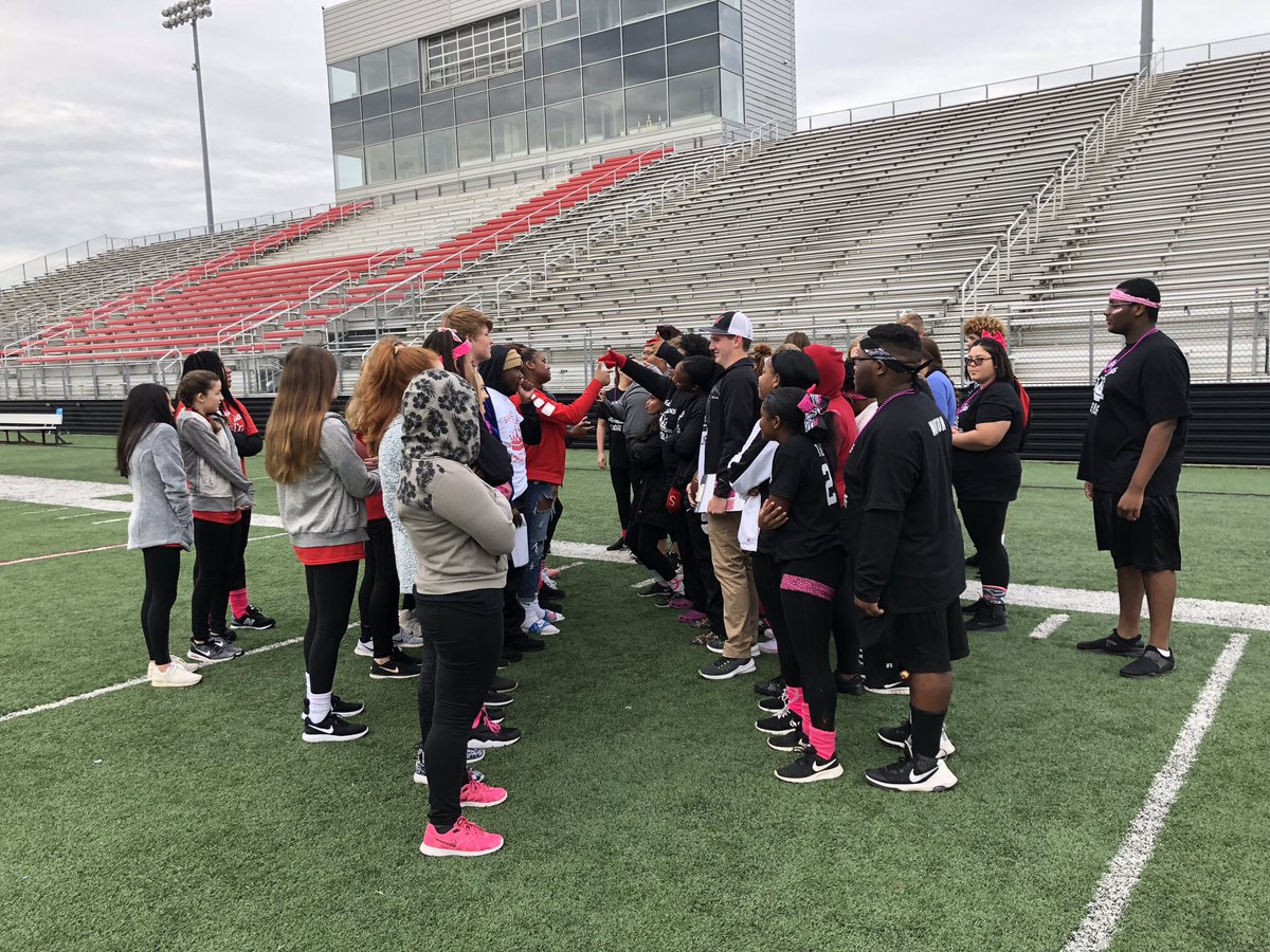 Buy your POWDER PUFF tickets today at lunch!! You DON’T want to miss this! 🎀🏈