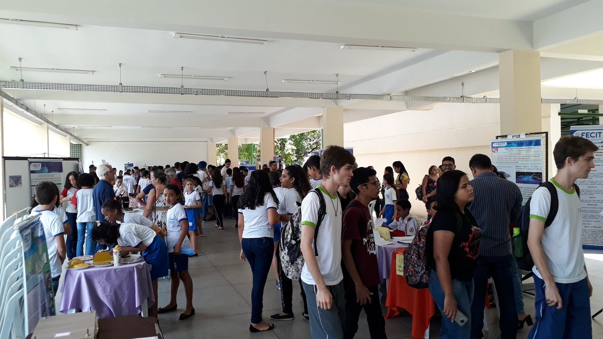 cidadepalmas's tweet photo. Além das oficinas e debates, na #Fecit2018 estudantes de várias escolas de Palmas apresentam projetos, fomentando o desenvolvimento tecnológico nas unidades educacionais. Os trabalhos concorrem para participar na Feira Brasileira de Ciências e Engenharia (Febrace). https://t.co/rq7SEpVrhf