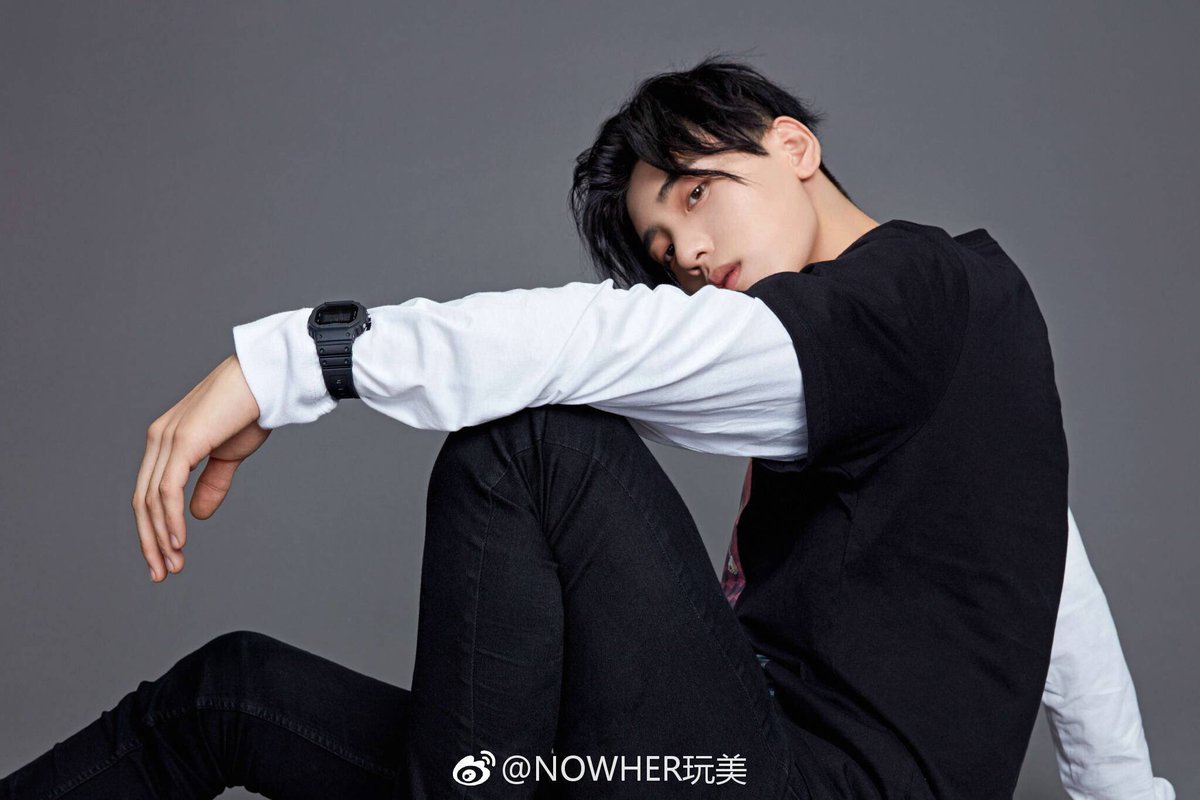 NINEPERCENTTH_'s tweet photo. 181018

Official G-SHOCK &amp; NOWHER玩美 💗

Wang Ziyi x G-SHOCK ⌚️

ยินดีต้อนรับแบรนด์แอมบาสเดอร์คนใหม่ของทางแบรนด์นาฬิกาชื่อดังอย่าง G-SHOCK 🎉

/ของมันต้องมี! ถ้าเป็น Special Box จะspecialยังไงน้า 😚
/นับเหรียญ 😭

#WangZiYi #NinePercent #王子异 https://t.co/R3oMVmrjiL