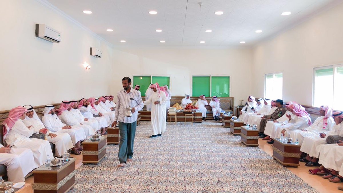 dalbaeea's tweet photo. بحمد الله تم اليوم إعادة افتتاح مسجد الشاعر محمد العوني رحمه الله الأثري بعد إعادة تأهيل المسجد بدعم من الشيخ عبدالله بن عبدالرحمن البازعي وتم تكريم الداعم بالديوانية بحضور محافظ الشماسية و مدير فرع هيئة السياحة بالقصيم ورئيس مركز الربيعية وبحضور عدد من الوجهاء والأعيان. https://t.co/904KzSoRtI