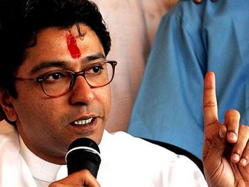 Raj Thackeray says Nana Patekar is indecent  tinyurl.com/y7z87tg6