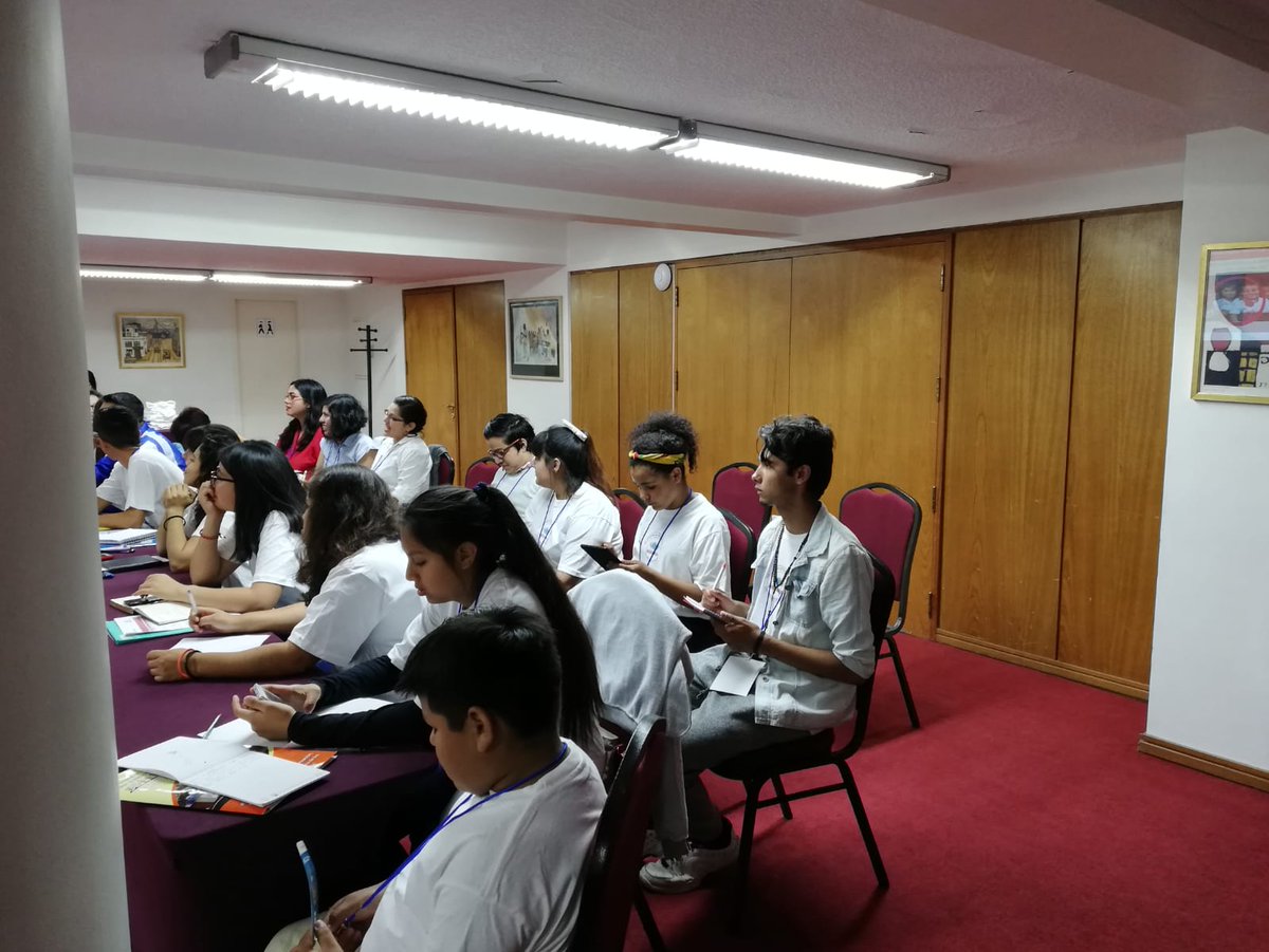 gurisesunidos's tweet photo. Jóvenes de la #REDNNYAS (Red Latinoamericana y Caribeña de Niños, Niñas y Adolescentes) ya están en #Montevideo de cara al #ForoSIPINNA que se desarrollará en los próximos días. Participamos de esta instancia como integrantes del @CDNURUGUAY 😄🙌 https://t.co/UPgmK2xcMX