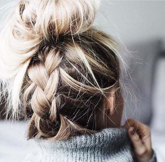 macadamiaoiluk's tweet photo. Give this post a '💚' if you are loving this braided bun?!

Our Macadamia Healing Oil Spray can be used on wet hair, dry hair, clean hair, or dirty hair for a variety of looks and styles! 💚

Photo Credit: @Pinterest

#MyMacadamiaOil #Haircare #Relaxation #Curly #Curls #Macadamia https://t.co/VNR8E42xWl