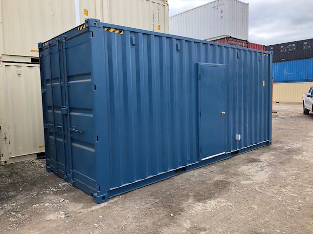 FabConBox's tweet photo. #fabcon #justboxit #containergram #instashipping #cargotecture #shippingcontainer #selfstorage #customstorage #construction #modify #mandoor #custompaint #toronto #mississauga https://t.co/zS6Id9SVgR