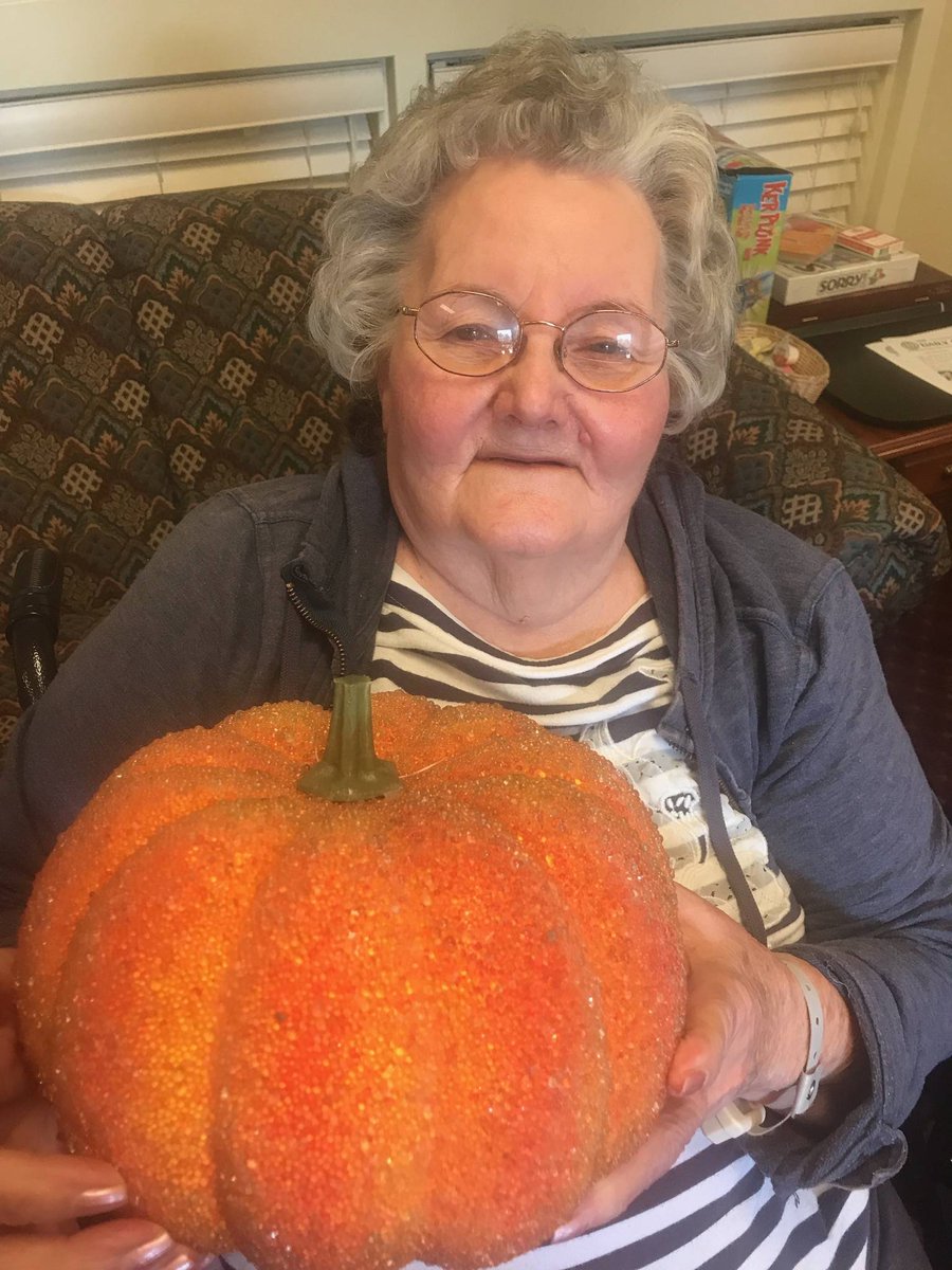 Glen_RidgeHC's tweet photo. Fall is in the air so we are enjoying pumpkin flavored snacks! #FallHasFallen #TrilogyLiving https://t.co/UxnmRm9AR7