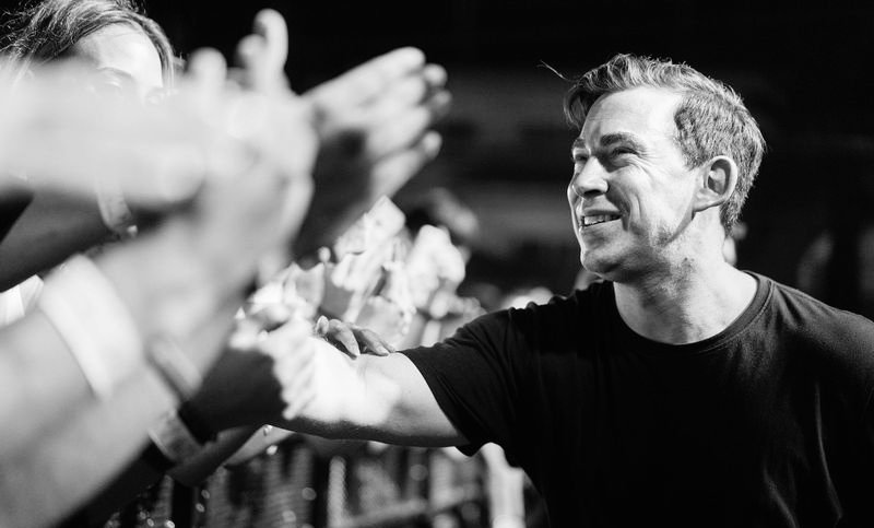 Mask4Hide's tweet photo. Tune in to https://t.co/43GrU9RulP tonight at 12.00AM IST as @HARDWELL throws one final gig before he takes break from touring for a while

While this is not a goodbye forever, it will take some time before we see him on stage again. So make sure to tune in from wherever you are! https://t.co/8tb3RZA2tH