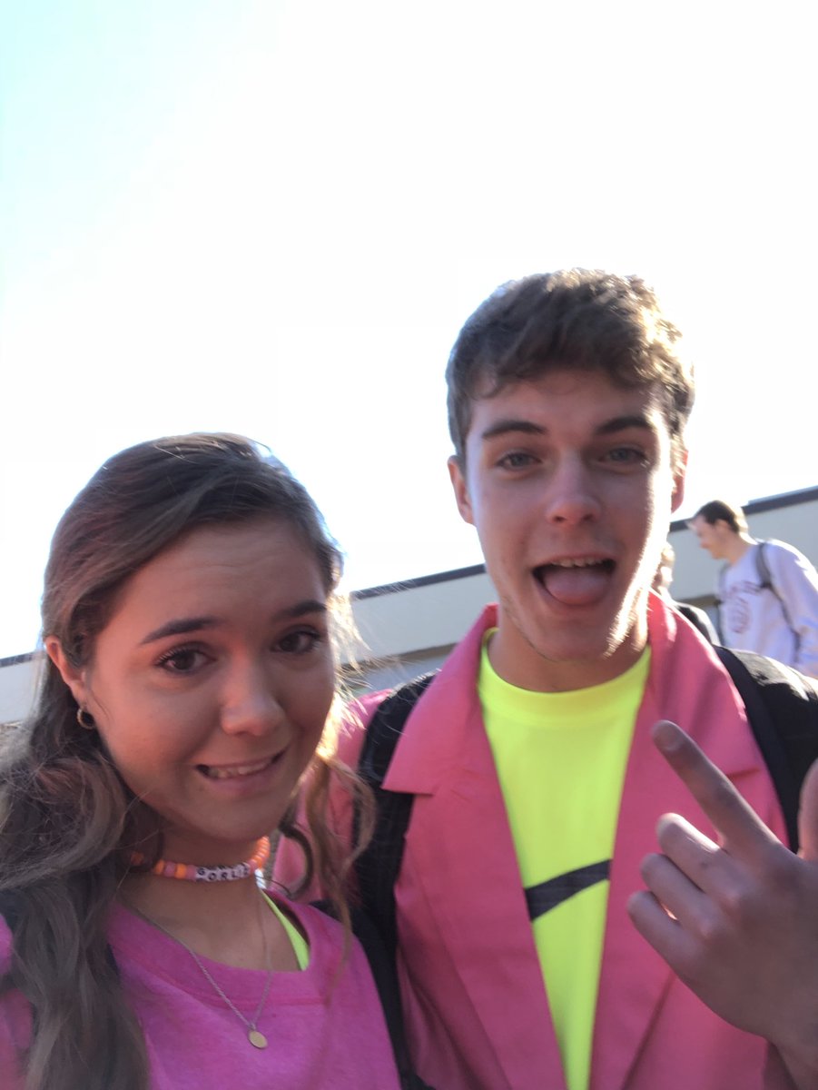 MadisonRoot16's tweet photo. @AHSpiritWars #atownhoco12 https://t.co/4CvwibniZe