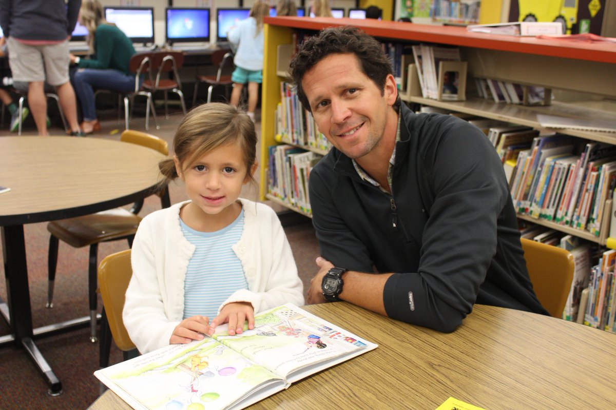 Parents are essential to our literacy program at VES #vessoars #vernerlearners