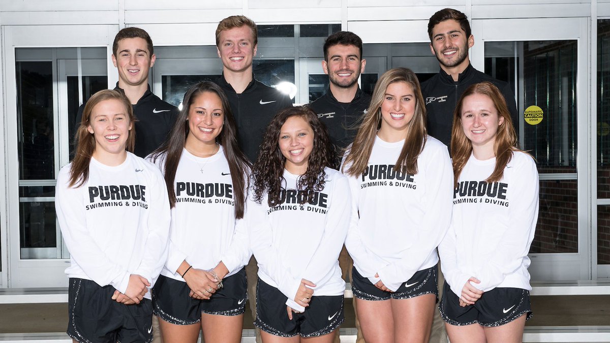 PurdueDivers's tweet photo. Our 2018-19 squad, sans Steele. He was under doctor's orders to stay off his foot on team photo day. Excited about what this group can accomplish. #BoilerUp https://t.co/rlTZPyXD6C
