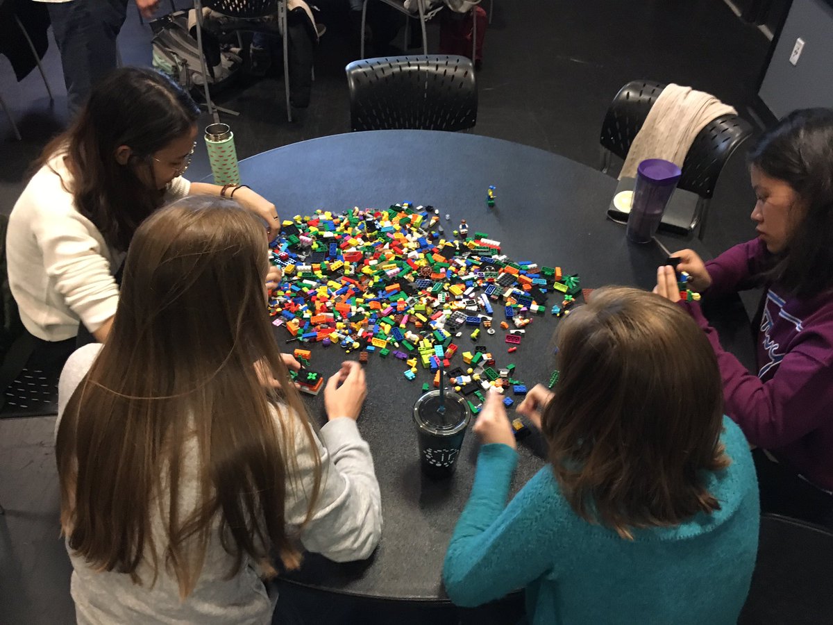 “You can tell a powerful story with a single brick.” - transformation catalyst, @DieterReuther speaking to <a href="/VogelThomas/">Thomas Vogel</a>’s Markets &amp; Communication class at <a href="/EmersonCollege/">Emerson College</a> about #LEGOSeriousPlay. <a href="/LEGO_Group/">LEGO</a>