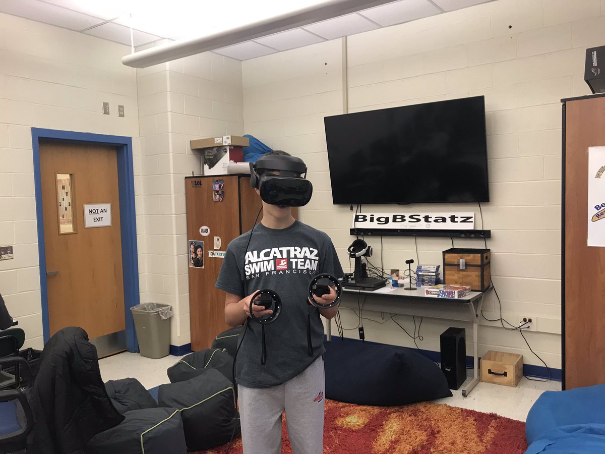 mr_isaacs's tweet image. This is school. @Samsung @htc @htcvive #mixedreality #arvrinedu #xr4c @g4c