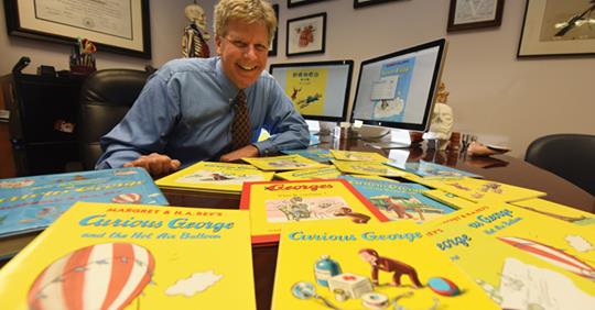 MIGP Faculty Mike Jensen's connection to Curious George magazines.augusta.edu/2018/09/28/sec… …