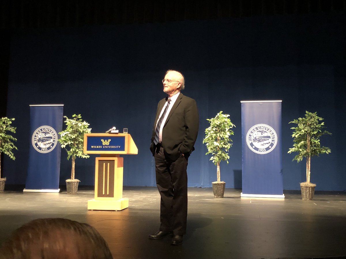 Author <a href="/RichLouv/">Richard Louv</a> spoke at <a href="/WilkesU/">Wilkes University</a> last night about #family, #nature, #community.  Hummingbird parents hang back and observe their children and only intervene when necessary. By doing so, kids have the chance to explore the wonder of nature. bit.ly/2J5uRay 🐙🌿🐾🐜