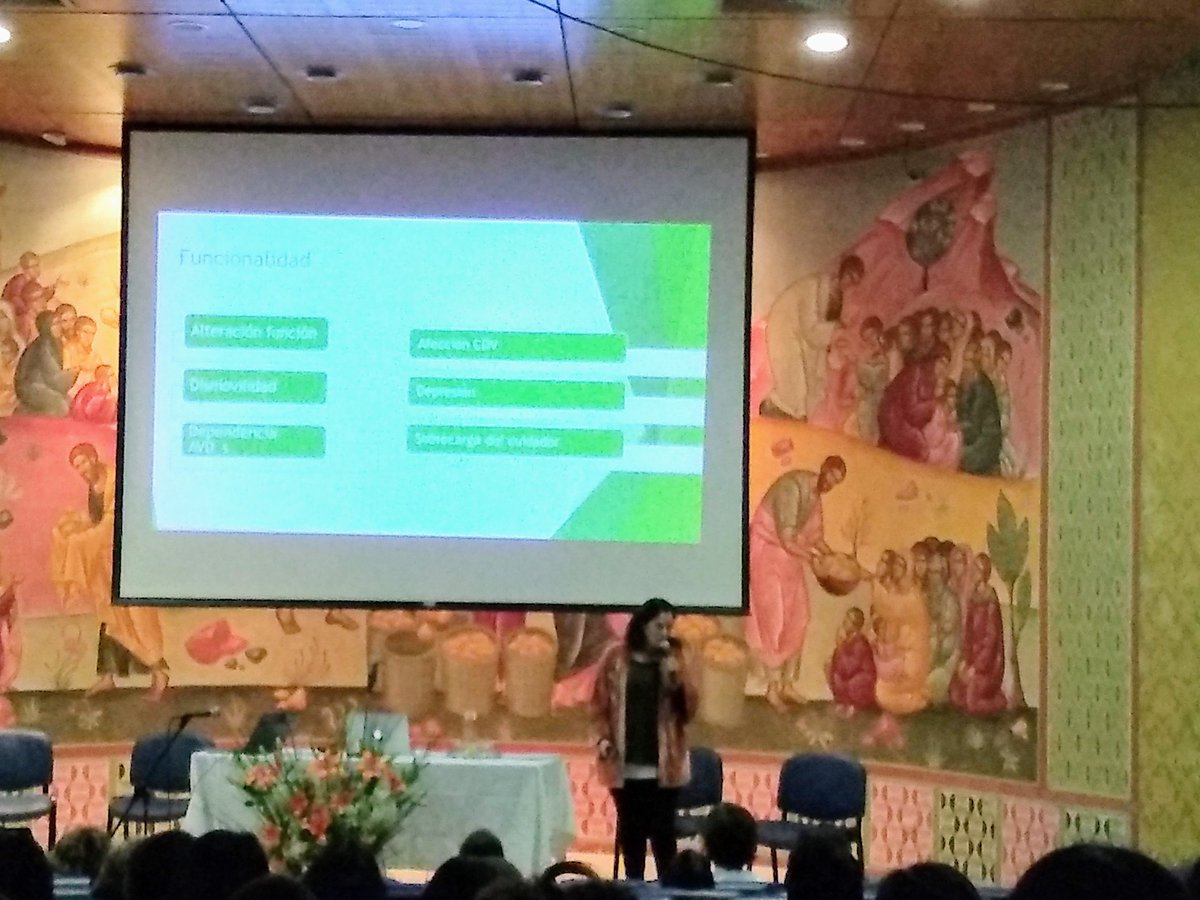 clinicafamcp's tweet photo. klga. Ignacia Araya del Hospital Naval exponiendo en @clinicafamcp , Seminario XVIII jornada de #CuidadosPaliativos https://t.co/kznTfWgvav