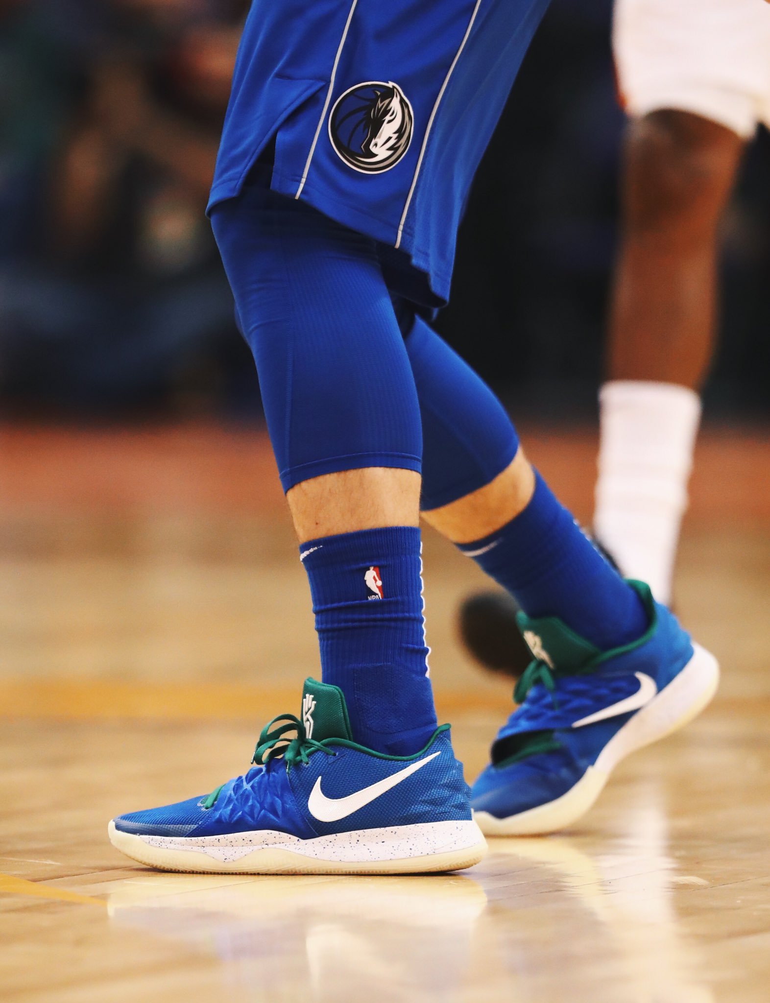 Kyrie shop pg 2.5