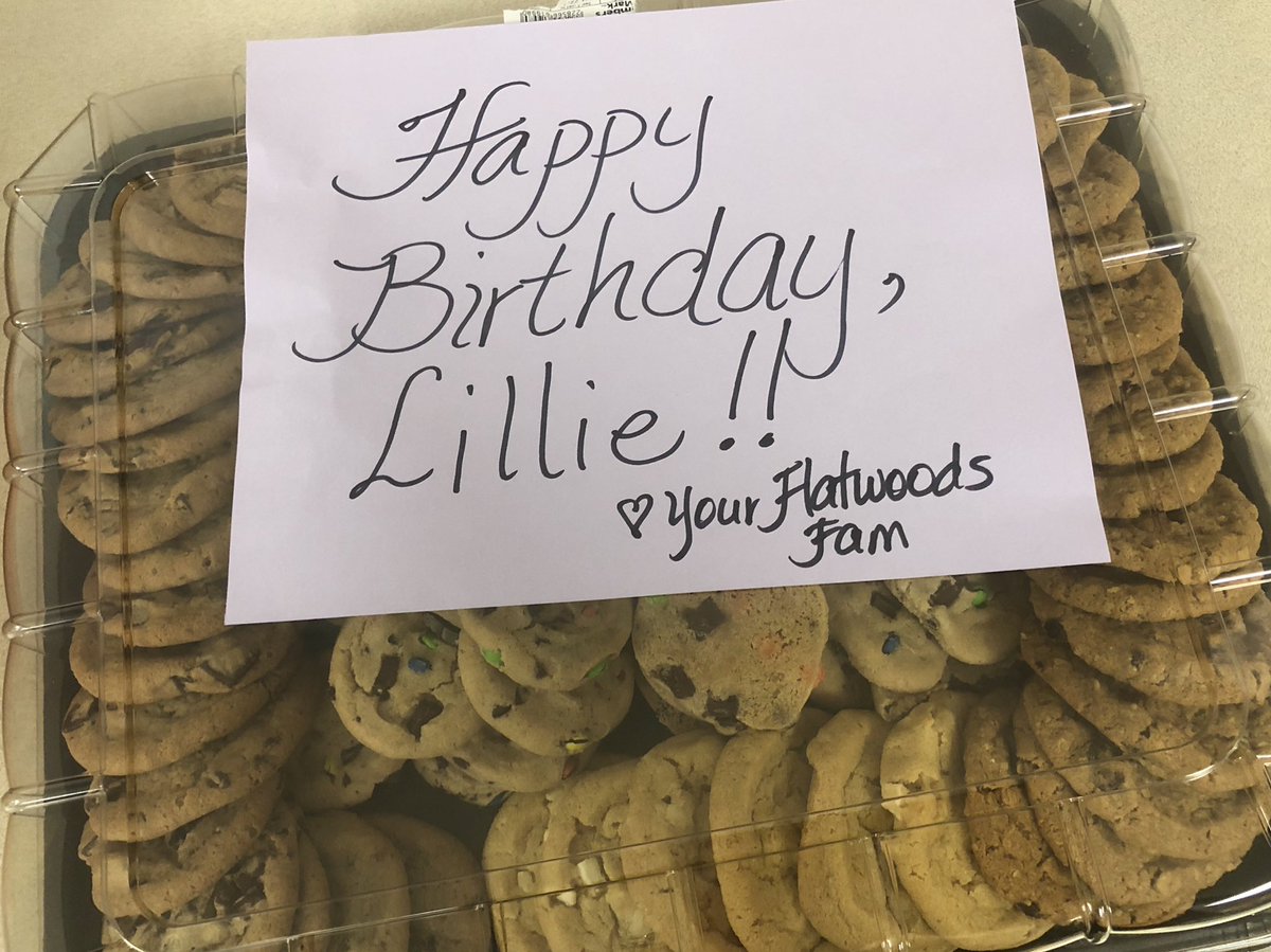 acassity1's tweet photo. Happy Birthday, @sweltering11 ! How sweet of your Flatwoods friends to send cookies to #ARITraining for you! @mjsutton419 #YouAreSharingRight @tcss_schools https://t.co/nGy5nDGqOn