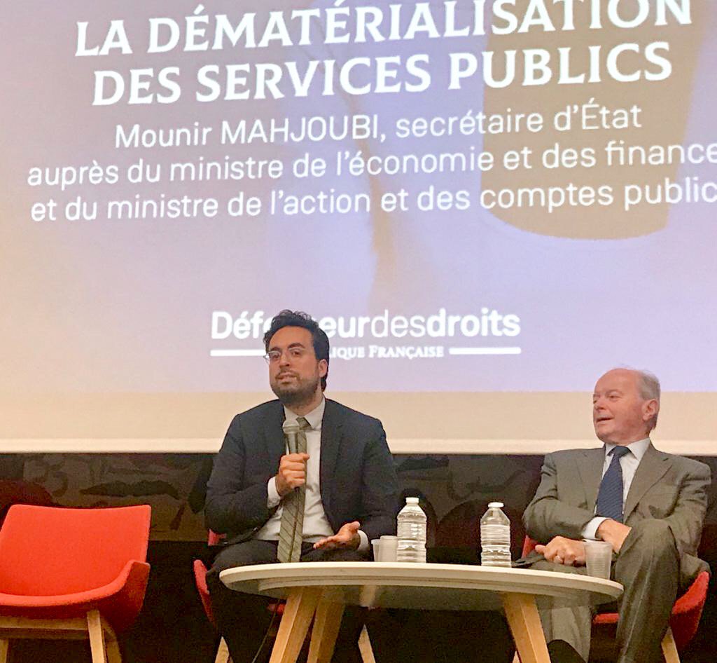 « Pas de dématérialisation sans inclusion numérique. » Avec tous les délégués auprès du Défenseur des Droits, Jacques Toubon, pour échanger sur le plan pour l’inclusion numérique. Une de mes priorités ; le numérique au service des humains. <a href="/defenseurdroits/">Défenseur des droits</a>