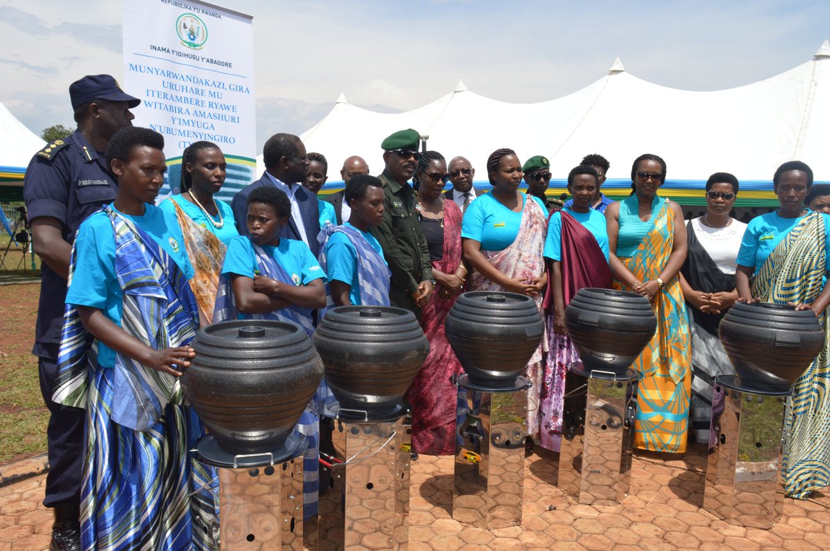 RwandaWomen's tweet photo. Today women were supported with different toolkits, cows and bicycles. Thanks to different partners who made this happen.  #IRWD2018 . Together we can achieve more.  @RwandaGender @bankofkigali01 https://t.co/BcYZPcHj3I
