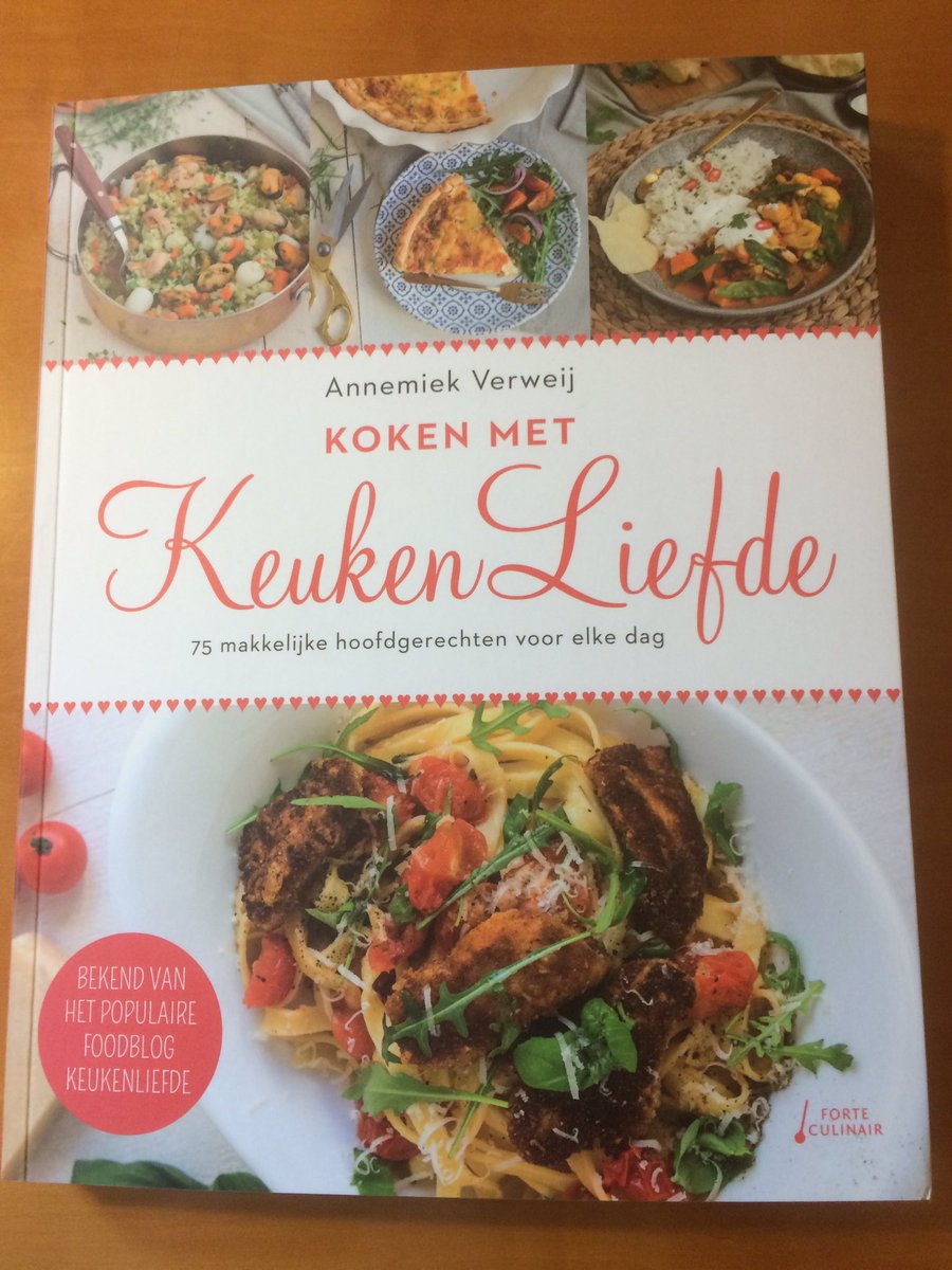 Zojuist in boekhandel Arentsen het 1e exemplaar ontvangen  van Koken met Keukenliefde. Een kookboek van de bekende Foodblogger Annemiek Verweij. <a href="/keukenliefde/">Keuken♥Liefde</a> #food #culinair