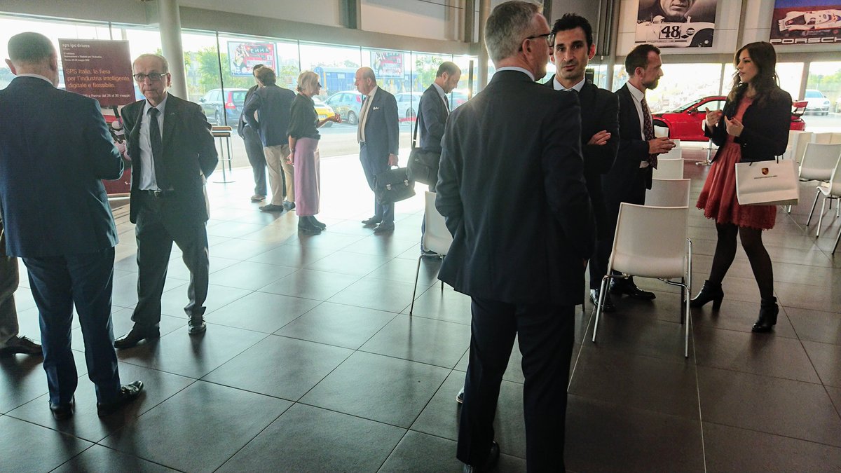 spsitalia's tweet image. Sta per cominciare la premiazione del #digitaltransformationcontest nella splendida cornice di Porsche Consulting Italia.
Buona fortuna alle aziende finaliste! @ABBItalia @Epta_Group, fosber, @SchneiderItalia @SEWEURODRIVE nndian, Endian, EEEpipoli, Lab Network, @Lenze_Gruppe