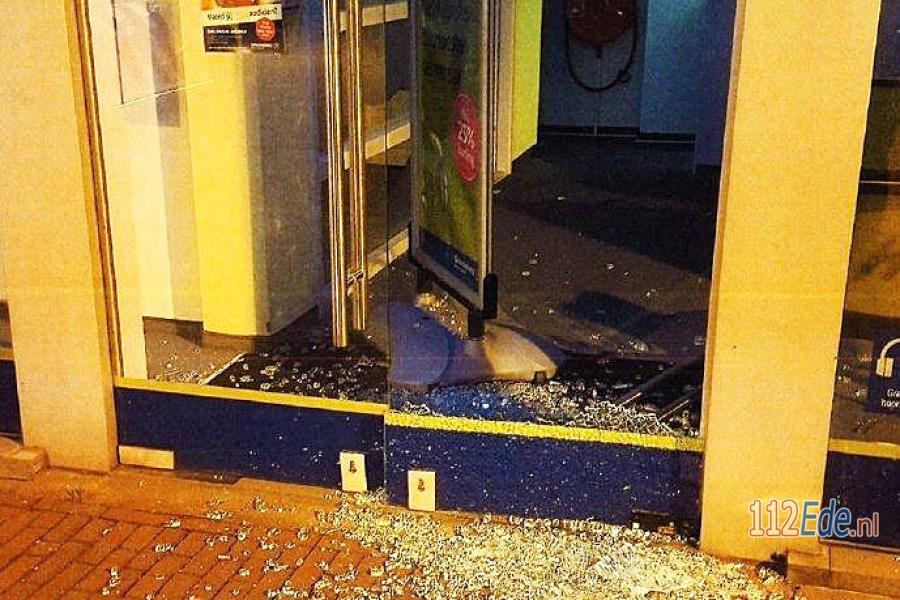 🚨 Politie zoekt getuigen van inbraak winkel in het centrum van Ede 112.press/Qnl2tj #Ede 112Ede https://t.co/sLuSMQiw1P
