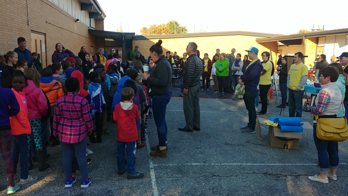 wr2development's tweet image. Great effort by @SteveDrangsholt leading Waterpalooza at Taft Elementary in Boise for #PNCWA2018 @PNCWAorg @WEForg