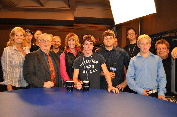yourtvwindsor's tweet photo. #WindsorElection2018 is coming up soon! Here's a look back at our Crew helping out on the 2006 Behind the Ballot Broadcast!
Make sure you get out & vote on October 22 and catch the Municipal Election coverage live at 7:30pm on Monday.
#ThrowbackThursday #YQG https://t.co/4pxue5MMPc