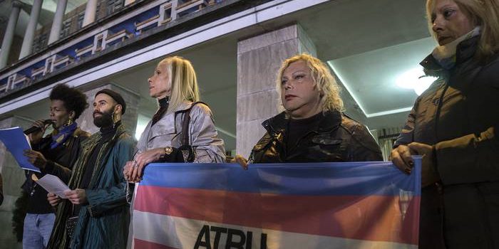 ¡#URUGUAY Esta tarde se vota en <a href="/DiputadosUY/">Diputados UY</a> la Ley Integral Trans que ya obtuvo media sanción en el Senado. Contempla derecho a la salud, vivienda y una reparación histórica. bit.ly/2ytr4zZ