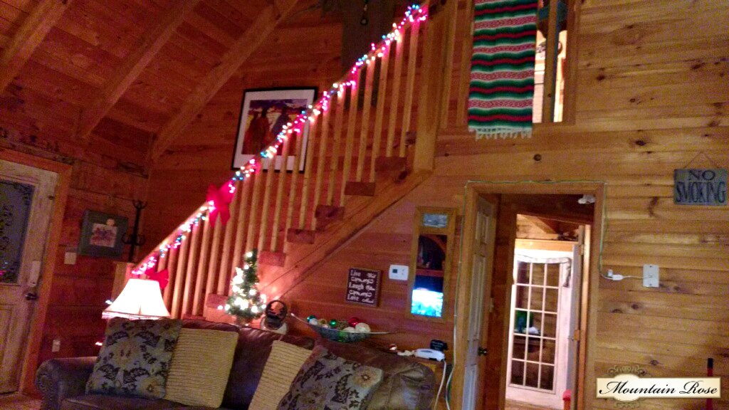 A Real Log Cabin On Twitter Tbt To Last Year S Christmas