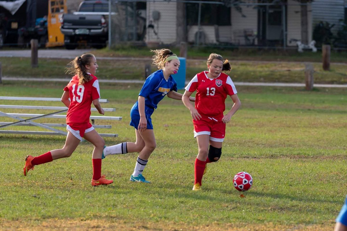 BrandyL327's tweet photo. The last game for the HDMS Girls Soccer Team! For a first year team, they did amazingly well. We're so proud of all these girls and their hard work over the season. They've made great friendships over the last couple of months; friendships that will last off the field. #HDMSpride https://t.co/3y5eW4jMsp