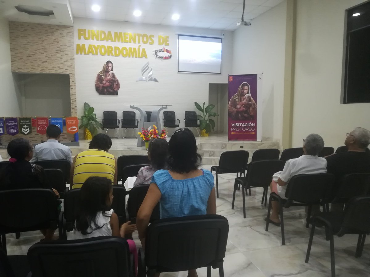 mijailpinedo's tweet photo. En toda la zona Tarapoto de la #MNO estamos comprometidos con la #VisitacionYPastoreo, pues reconocemos que una iglesia #Visitada es una iglesia fidelizada, animada y motivada a vivir el Discipulado con #FidelidadUPN https://t.co/kFy690bo4S