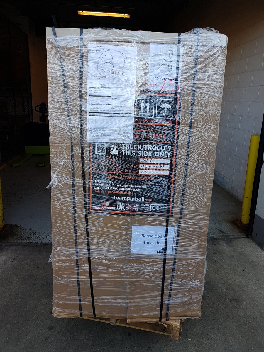 TeamPinball's tweet image. The Mafia NIB at the Pinball Expo!
#pinball