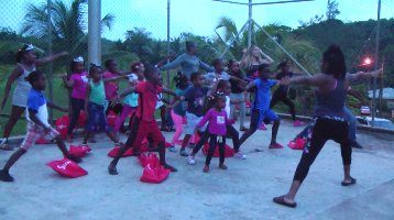 YOGA WITH AUNTY MO greatvisiondesignsslu.com/yoga-with-aunt…