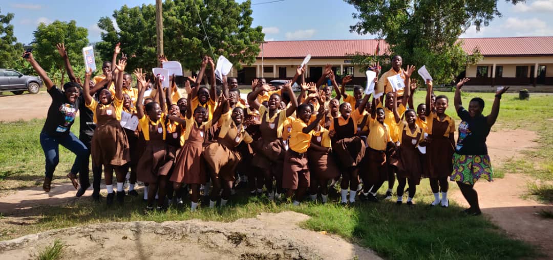 efua_keren's tweet photo. We are #benging live in #Accra It's #AfricaCodeWeek Day 2. @Foundation_DO @AfricaCodeWeek @ https://t.co/4LKSvJGab0