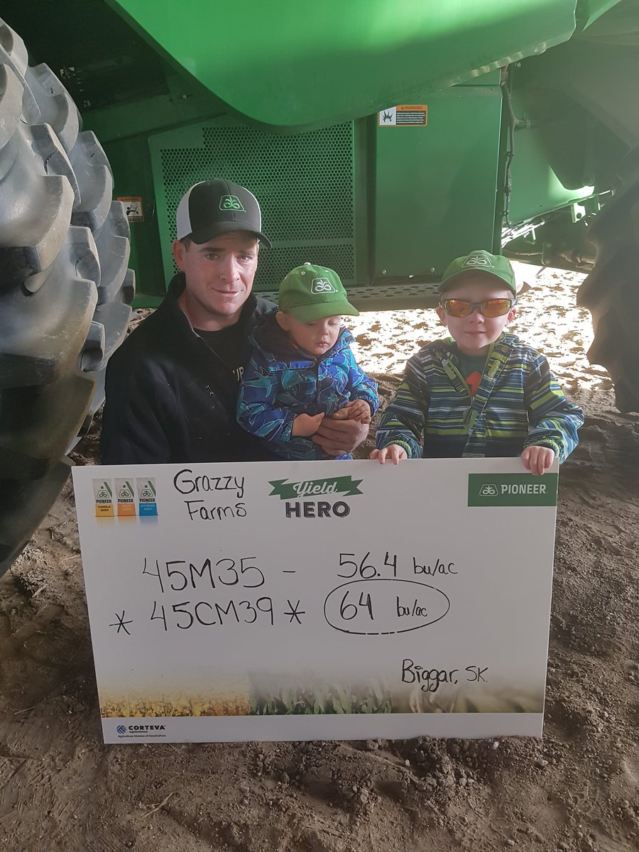 BeyondtheSeedAg's tweet image. #45CM39 is a rock star! HarvestMax, "R" for clubroot and blackleg. Thanks for the trial! #yieldhero18 @PioneerSeedsCA