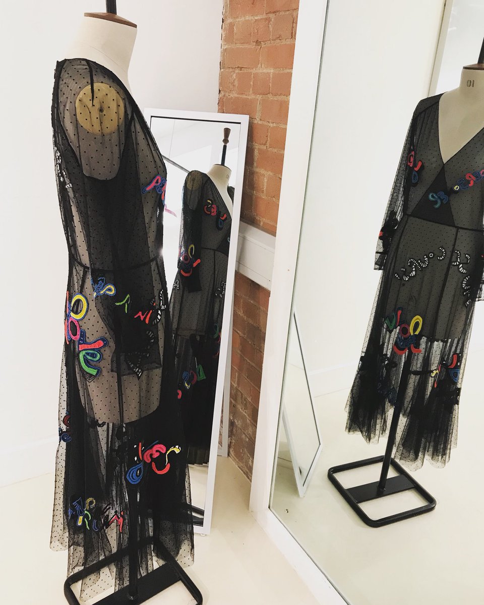 LdnFittingRooms's tweet photo. Oh my @dior 😍
.
.
.
#womenswear #pun #fashionisart #reclaimyourwardrobe #londontailor #alterationspecialist #fashionstudio #workroom #fashionista #couture #alterationisthenewbespoke #dior #londonfittingrooms #teamlfr https://t.co/yjtRvjFUmH