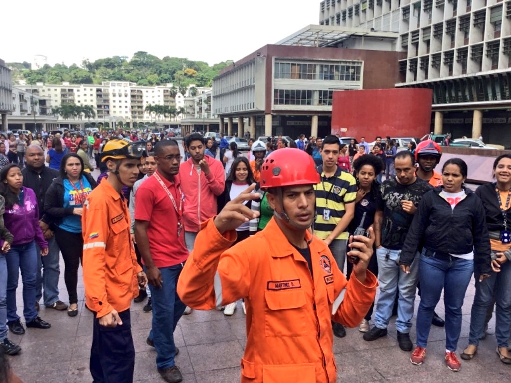 Protección Civil tweet media