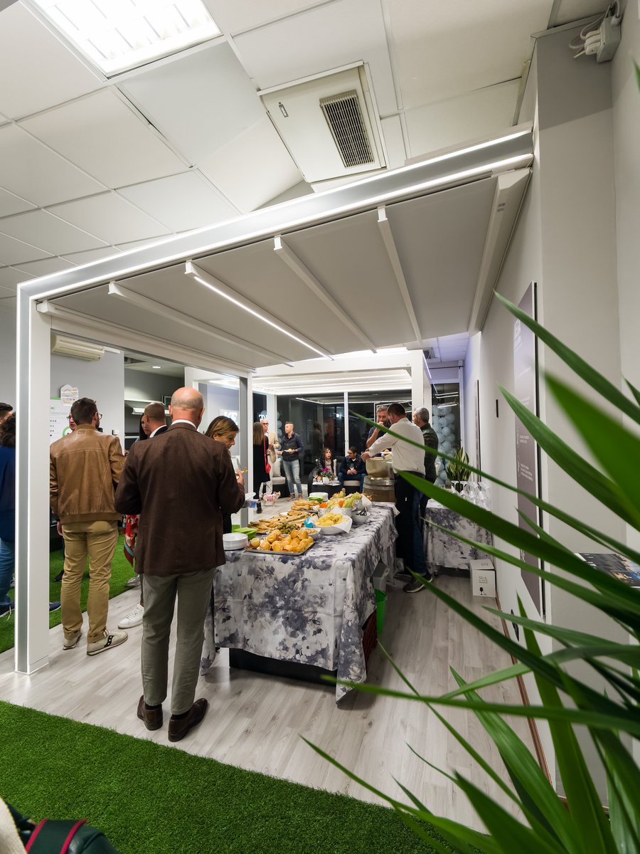 ke outdoor design on Ke Outdoor Design On Twitter Alcuni Scatti Dell Inaugurazione Del Ke Store Boutique Della Tenda Davvero Un Successo Congratulazioni Al Titolare Hans Ke Store Boutique Della Tenda Piazza Aldo Moro 37