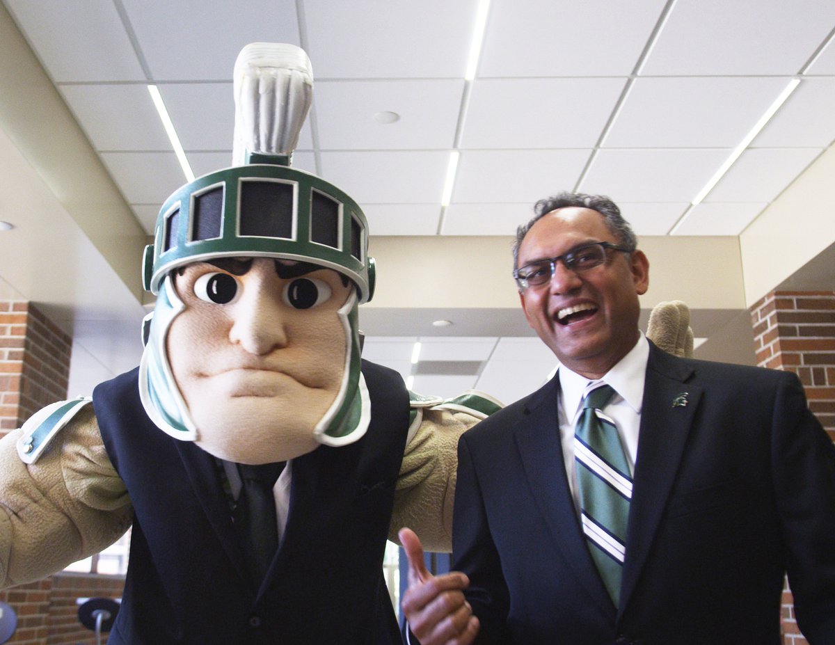 MSUBroadCollege's tweet photo. The @MSUBroadCollege welcomes #BroadSpartans who helped #empowerextraordinary to today's Thanks for Giving Luncheon! #SpartansWill help #BuildBroad and start the next generation on its path to #tomorrowsbusiness https://t.co/mscPYkiOwA