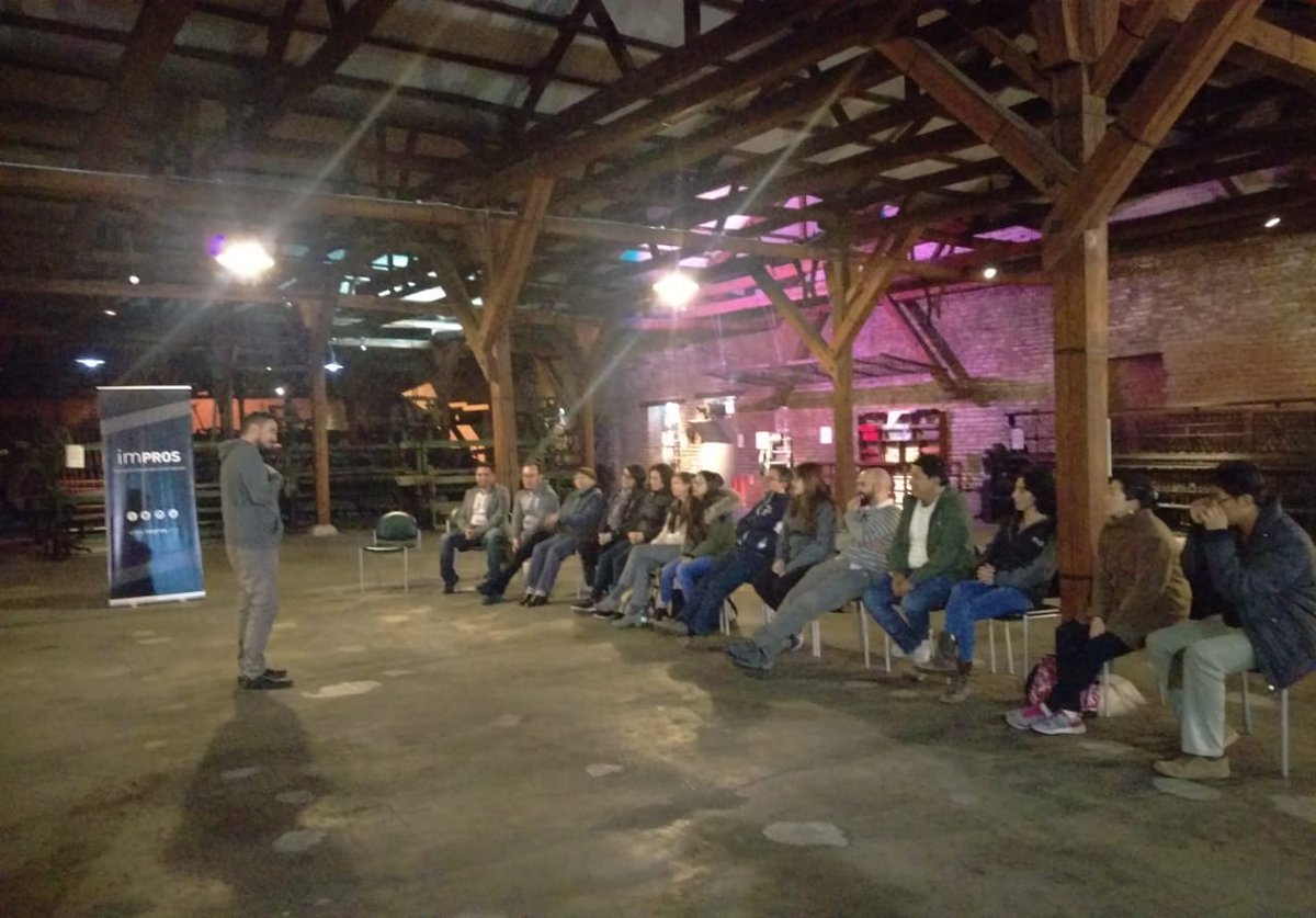 ViveimPROS's tweet image. Agradecemos a @EPNEcuador por difundir la experiencia #ImproLAB entre sus docentes, y al @MICmuseoQ por facilitarnos el espectacular espacio.  Nos encanta compartir esta poderosa herramienta con científicos y académicos apasionados por no dejar nunca de aprender. #Impro4Life