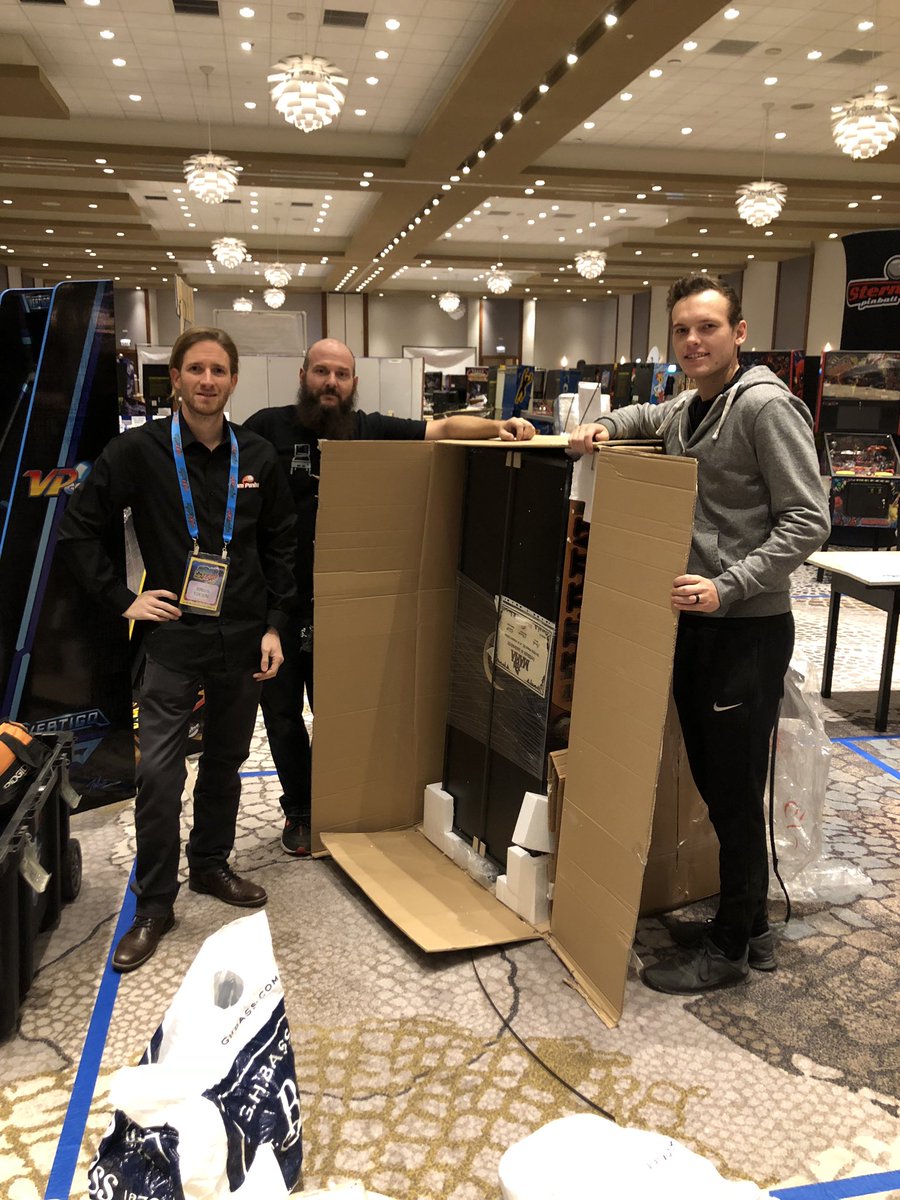 DeadFlip's tweet image. The folks at @TeamPinball unboxing their brand new “Mafia” #pinball machine at @pinballexpoofc