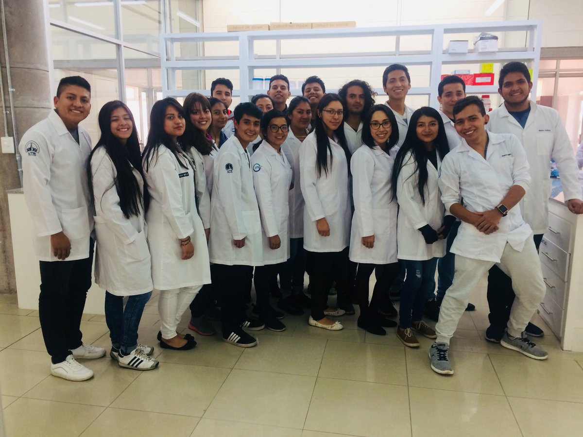 ciggute's tweet photo. Hoy en el @ciggute continuamos con las visitas de estudiantes de medicina de la @UTEoficial @UTEsalud https://t.co/TaATJtYoRe