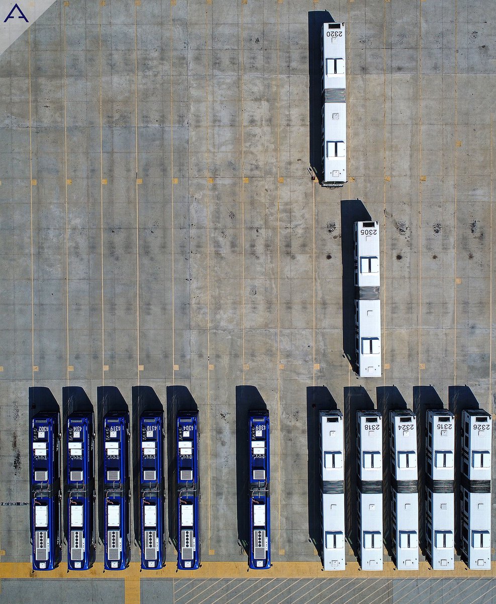 Tetris, with buses
#droneshot #drone #dronephotography #dronesdaily #dronestagram #airzus #dronelife #dronelovers #drones #dronespace #droneporn #dronephoto #dronephotos #droneoftheday #droneofficial #aerialphoto #aerialphotography #dronepointofview #dronepointofview #suas #uav