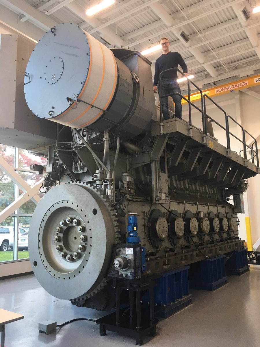 WatermanVJ's tweet photo. Hey ⁦@bcitnews⁩ live today from ⁦@BCIT⁩ #AnnacIsland Campus. FYI this #MANDiesel engine cranks 10,500 horsepower! #BCITinFocus https://t.co/RsdzUUMAjw