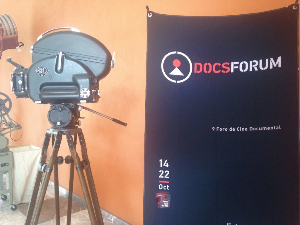 DocsMX's tweet photo. Hoy a las 12:00 horas, en @CUECUNAM el panel de "Cine Femme: práctica y reflexión en el cine desde la mirada de las mujeres", con Alice Lanari, Janina Möbius y Olivia Luengas #DocsForum https://t.co/3aQUoPW3hW