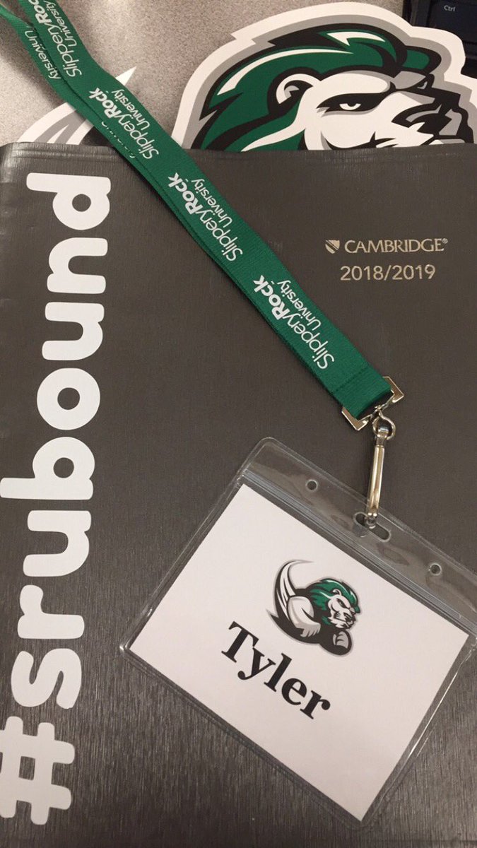 Tyler_Ben1's tweet photo. Working alongside @SRUtransfer has provided me many opportunities to interact with future #srubound transfer students! #nationaltransferweek https://t.co/ZlEilSyidc