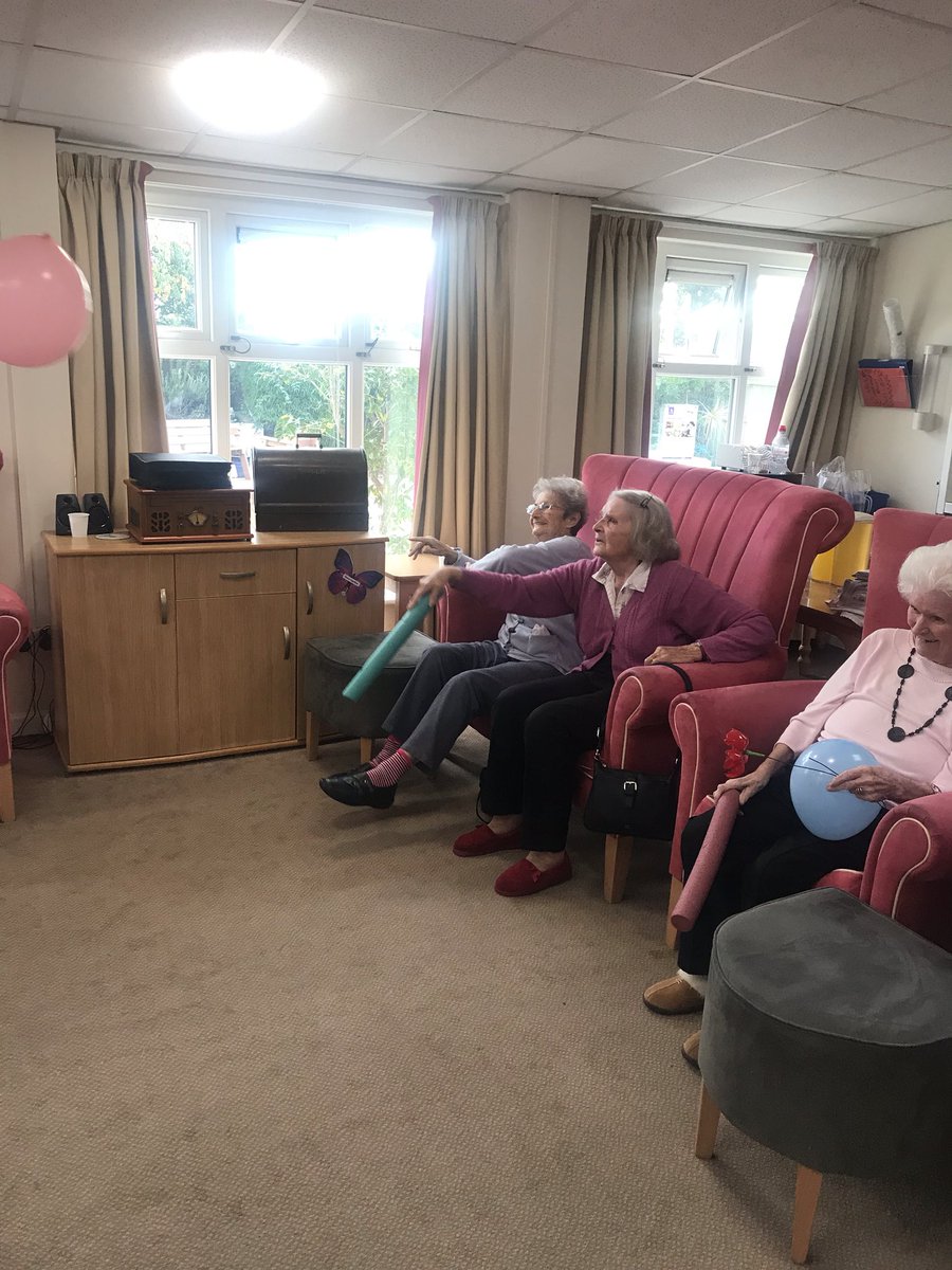 ManorCourtAH's tweet image. Playing the balloon game with the residents 🎈#keeptheballoonup #activeactive @ManorCourtAT @Anchor_Trust @AnchorJobs