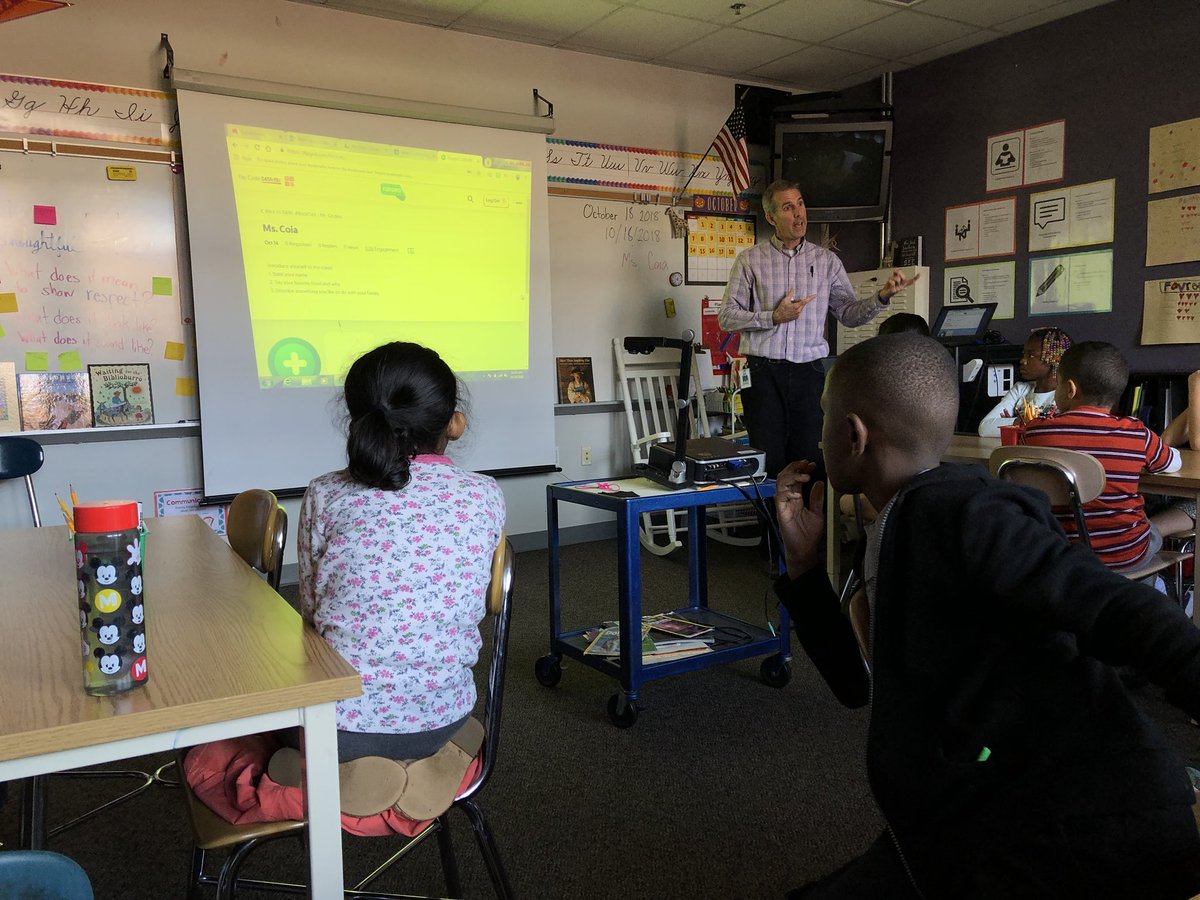 MosiniaksClass's tweet image. I think they should change your name to flipGRIDLEY. Thank you @GridleyDaniel for coming into my room and talking to my students about the aWESomeness that is @Flipgrid 

#21stCenturyLearning #RWLS 📸⚡️